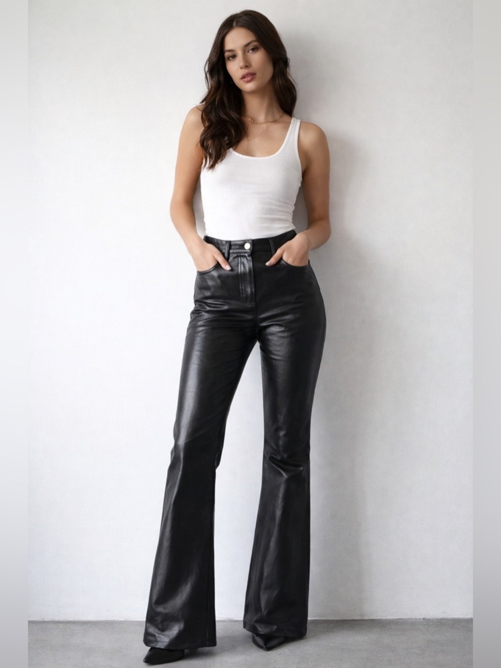 Wilfred Aritzia Black Faux Leather High Rise Pants Size 4